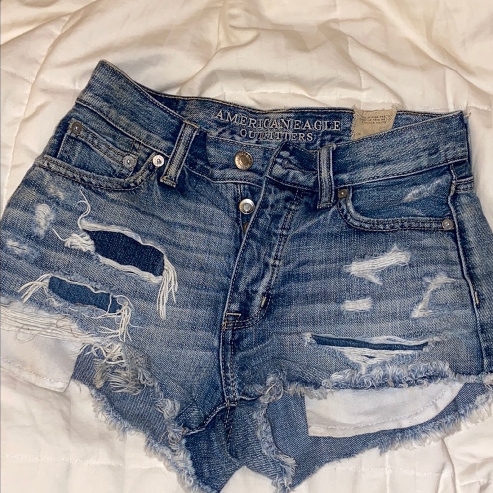 American eagle distressed shorts